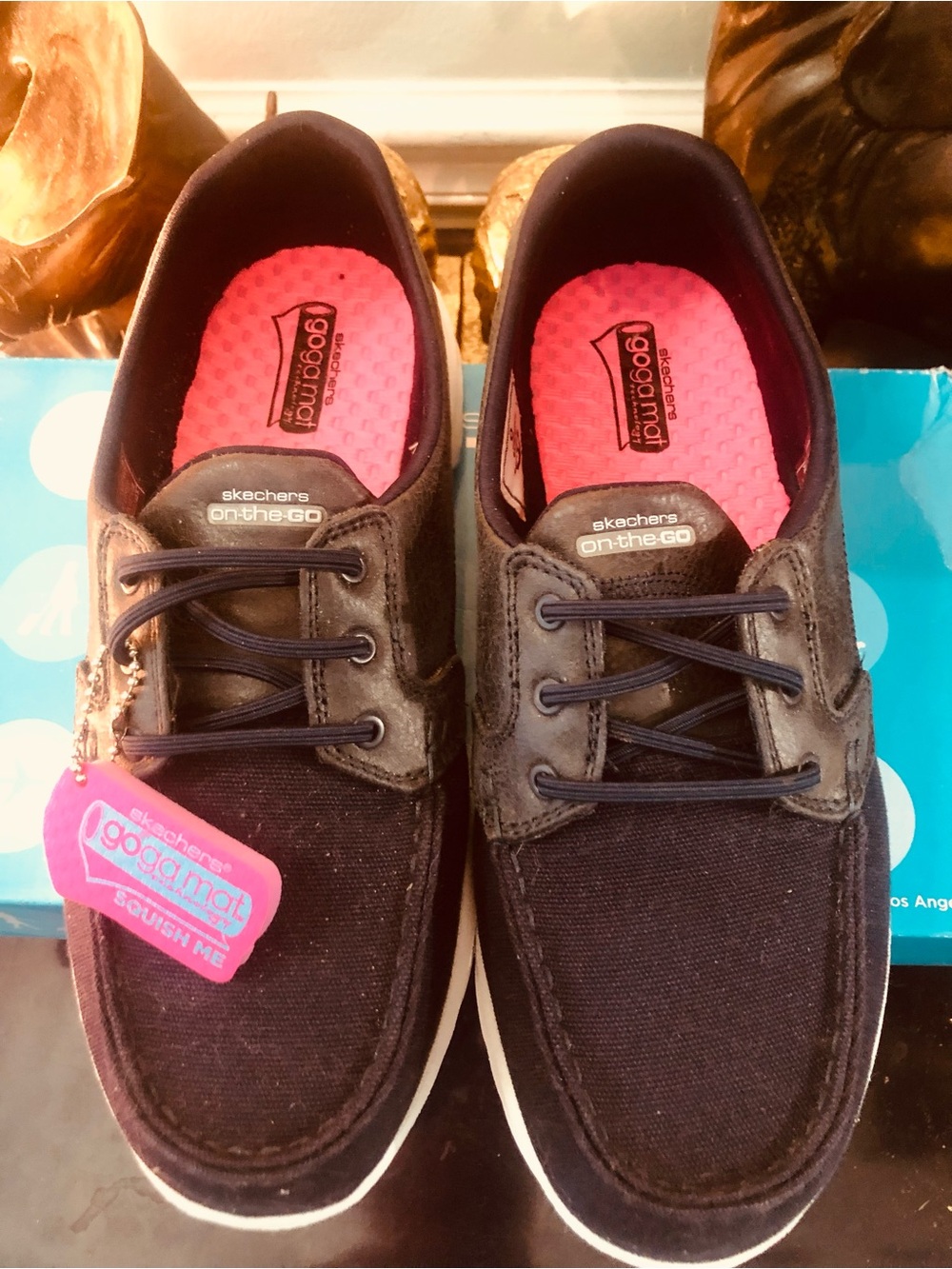 Skechers Ladies Navy Boat Shoes with Pink Insole size 9